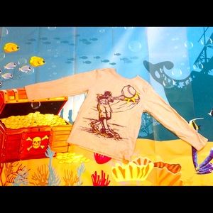 Long sleeve graphic T